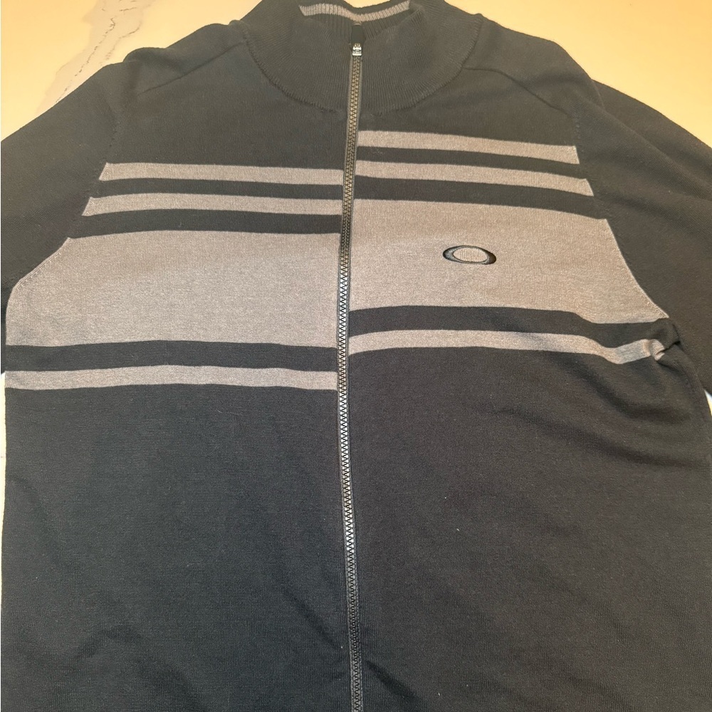 Oakley Full Zip Black and Gray Sweater - Picture 3 of 6